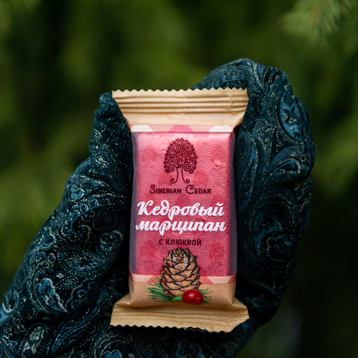 Батончик "Кедровый марципан" с клюквой