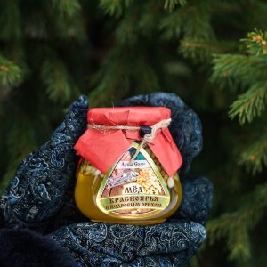 Мёд Красноярья с кедровым орехом