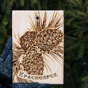 Доска разделочная сувенирная. Шишки кедровые