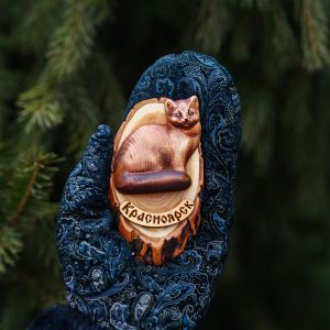 Магнит на срезе кедра. Соболь