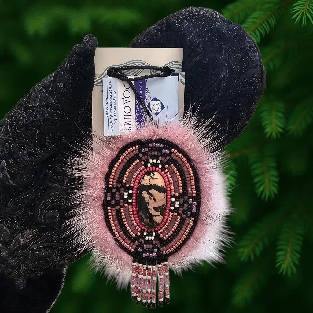 Подвеска с камнем родонит