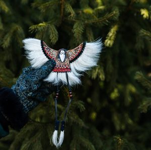 Магнит ворона танцующая