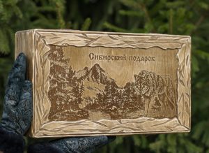 Ящик дерево состаренное Сибирский подарок волк