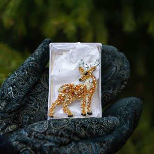 Авторская брошь из бисера Олень