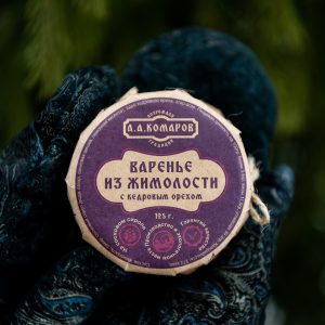 Варенье из жимолости с кедровым орехом 125 гр (100 мл)