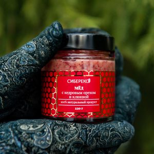 Мёд с кедровым орехом и клюквой 220 г
