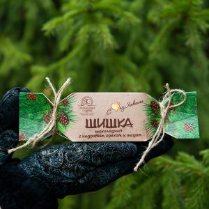 Шоколадное изделие Шишка в картонной коробке