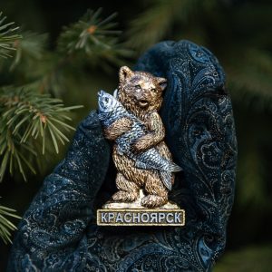 Магнит рельефный Красноярск, Медведь с рыбой
