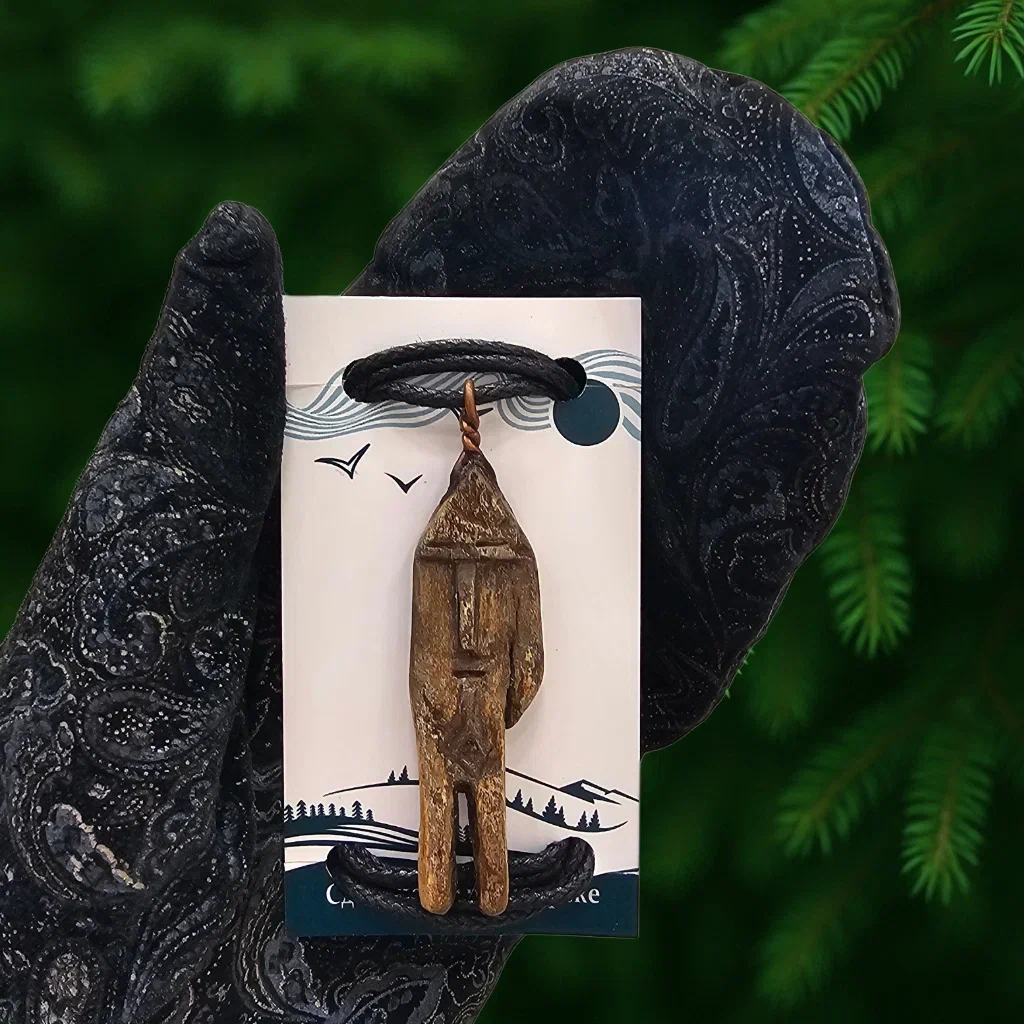Менкв из кости мамонта